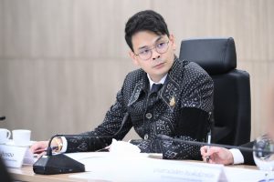 ‘ไชยชนก’ นำทัพ ‘ดีอี’ ปลดล็อก รย.17–18 อัดเงินช่วยสูงสุด 2 หมื่น/คน ดันไรเดอร์กว่า 2 แสนรายเข้าสู่ระบบ ถูกต้อง เป็นธรรม